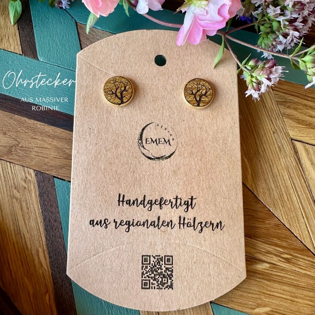 Handgefertigte Ohrstecker aus  Robinie mit Gravur
