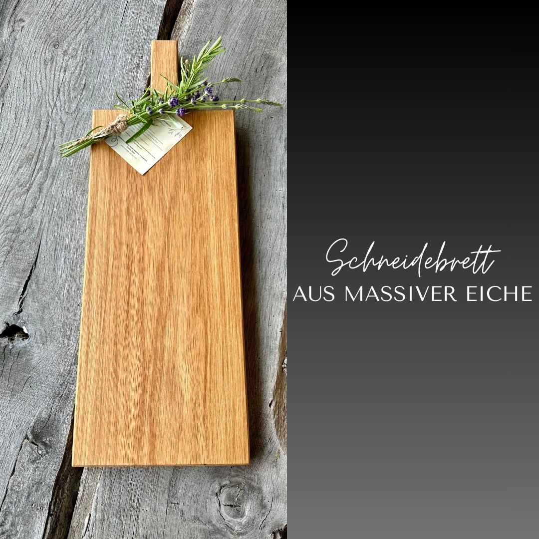 Handgefertigtes Schneidebrett mit Griff aus massiver Eiche