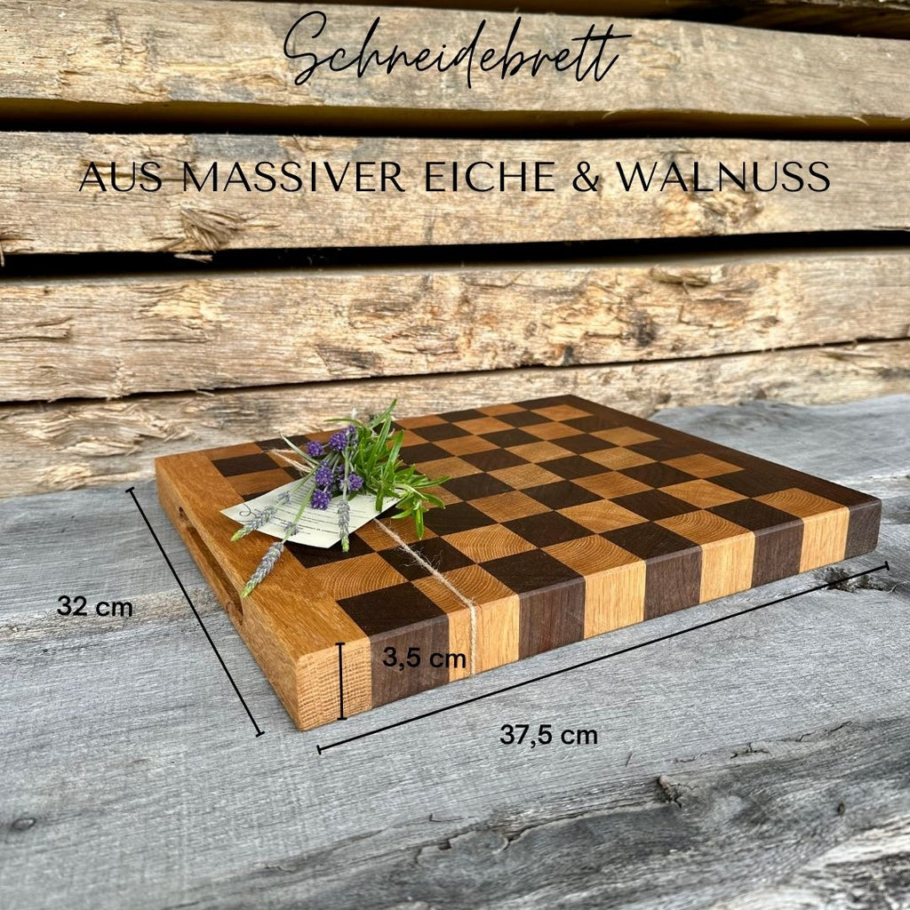 Handgefertigtes Schneidebrett aus  massiver Eiche & Walnuss