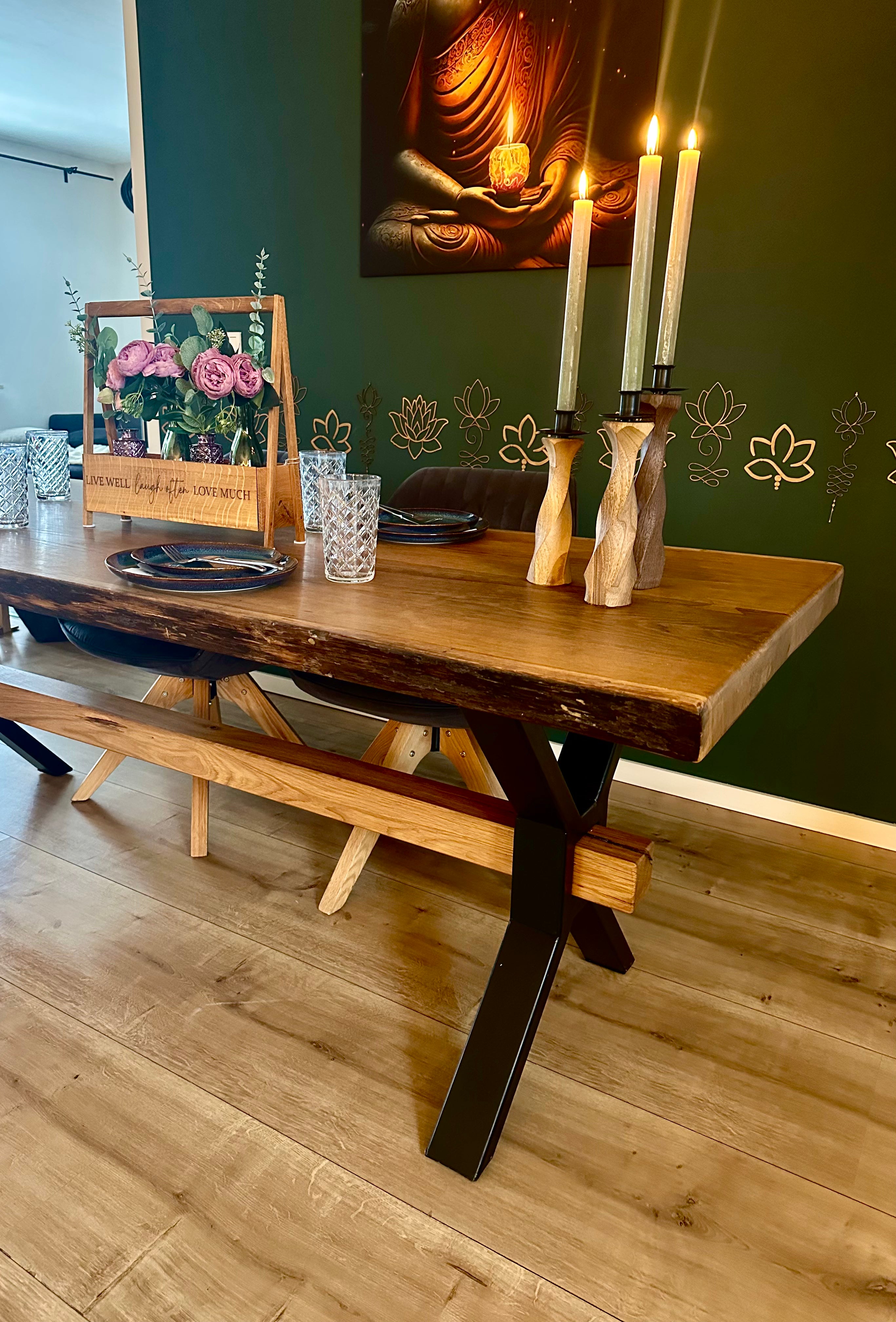 Massives Tischgestell aus Stahl – handgefertigt