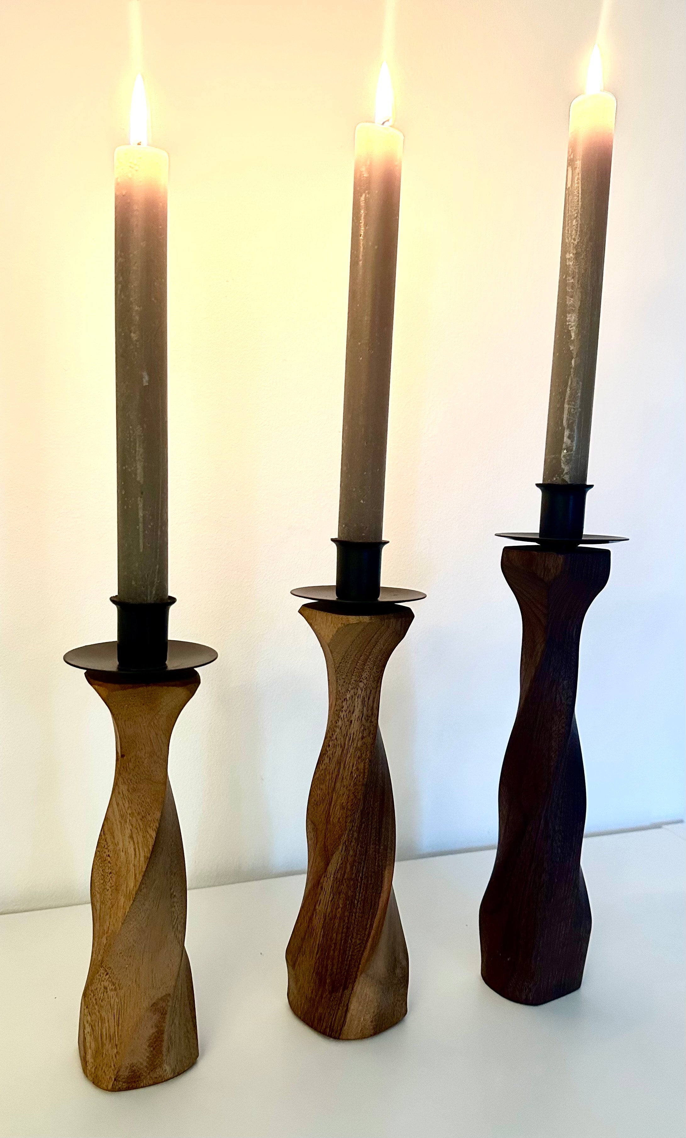 Kerzenleuchter gedrechselt aus massivem Walnussholz