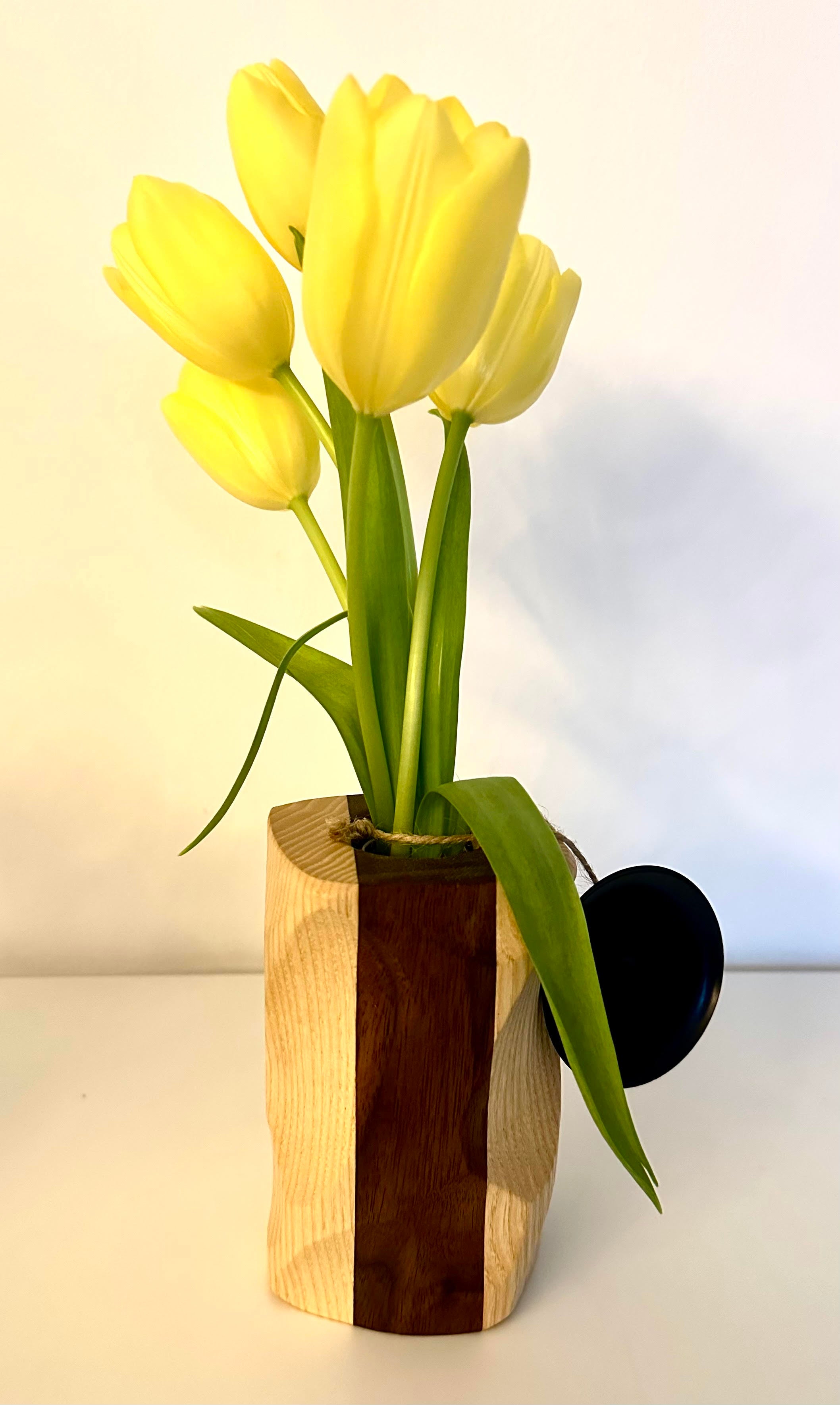 Gedrechseltes Dreiwerk aus massiv Holz – vielseitig & zeitlos